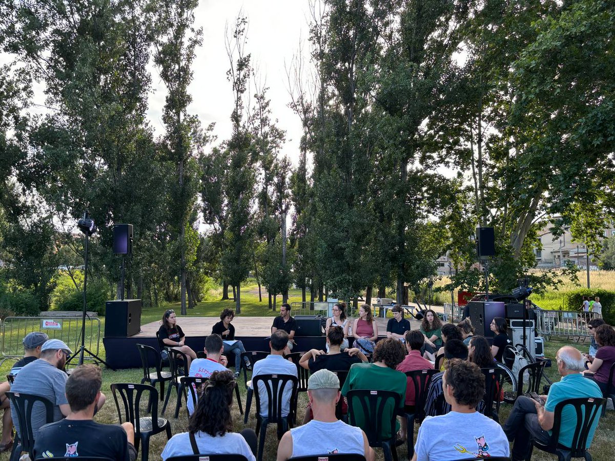CoopCatCentral's tweet photo. Ahir, amb la @FMJVic i la @ComunalitatVic vam coorganitzar l'acte 'Col·lectivitzar el malestar: potencialitats i reptes des de l'autoorganització'
đŁïžVa comptar amb una taula rodona amb #Abilis @CasalsDeJoves @OrtigaFeminista i @FMJVic https://t.co/qvIKukxScM