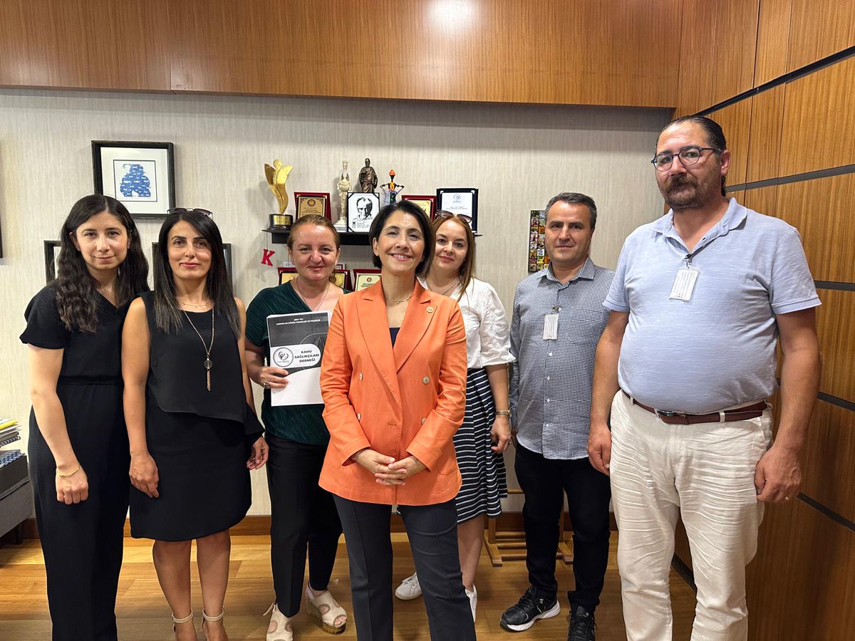 Kamu Sağlıkçıları Derneği Yönetim Kurulu üyeleri, TBMM Sağlık Komisyonu Üyesi Ankara Milletvekili Sn. Aylin YAMAN'ı ziyaret etmiştir. Dernek çalışmalarımız ile ilgili istişare ettiğimiz Sayın Vekilimize destekleri ve nezaketi için teşekkür ederiz.

<a href="/aylinyaman_/">Dr. Aylin Yaman</a>