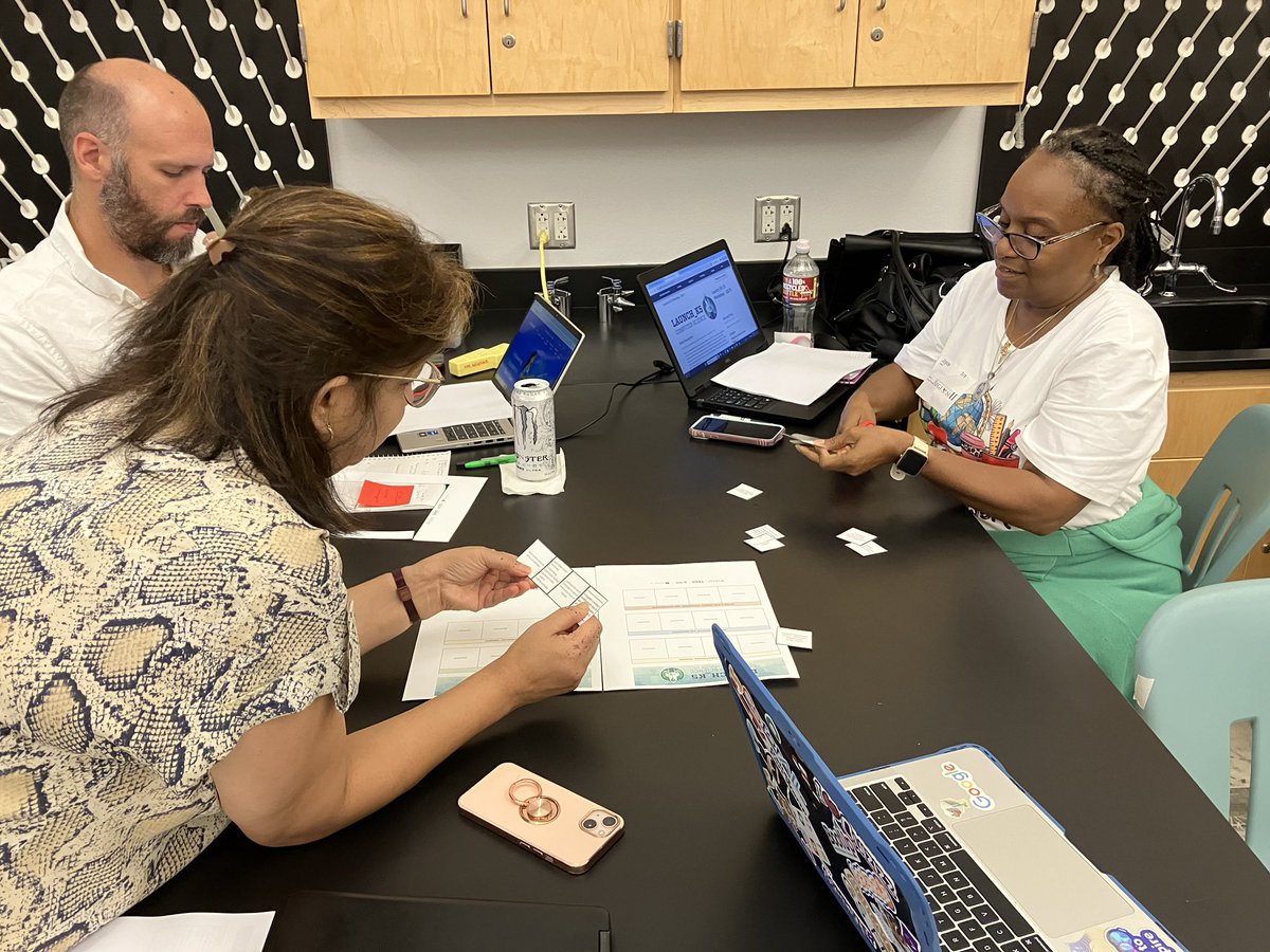 efwmaschool's tweet photo. Day 1 Early bird 🦅 Excited & ready to network & learn in #Launch_K5 at @ESCRegion11 #CSforYall @weteachcs with Monica & Nina
Representing @efwmaschool
@dfwcsta
#networking #learning #teamwork #equity #diversity #confidence #codeisfun #CSforALL #AFEteacher #ITeachCode #fun https://t.co/QND715pKBl