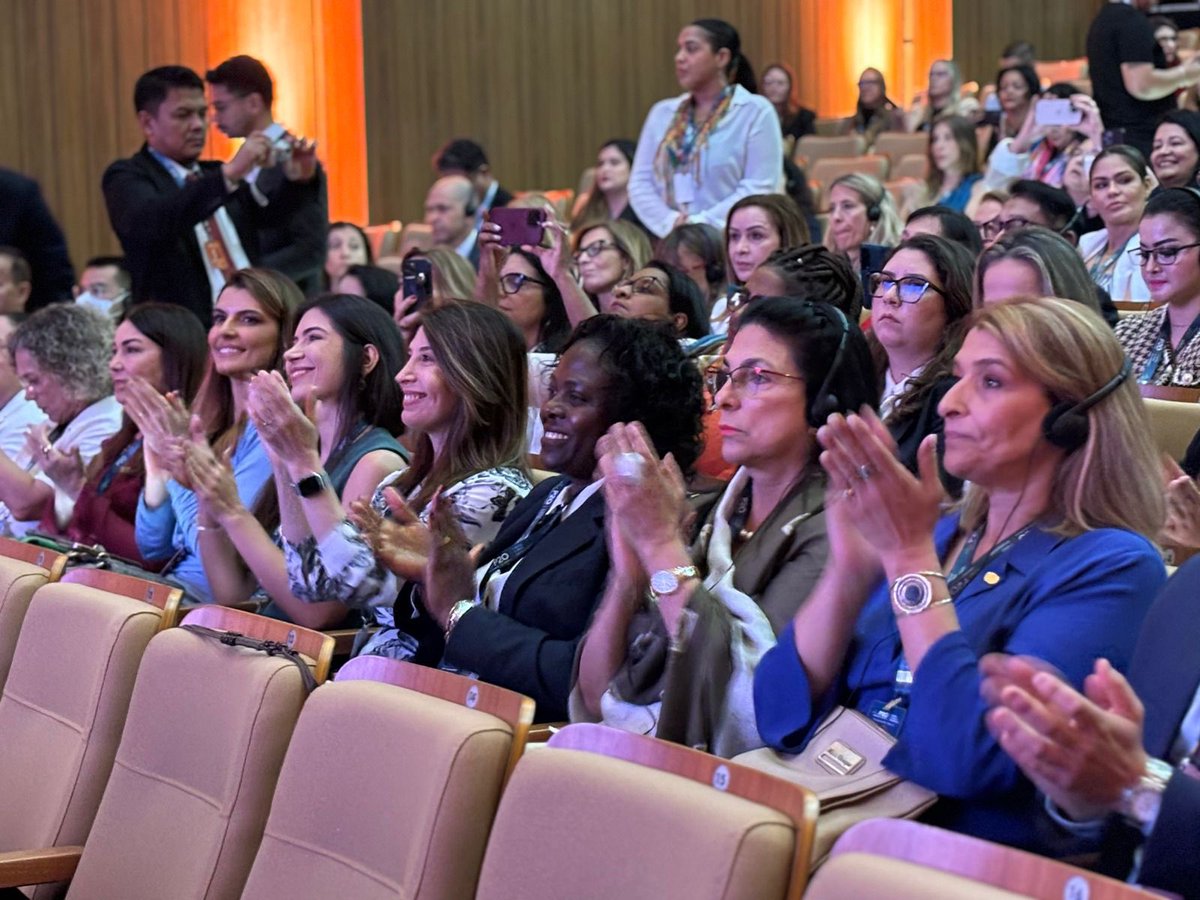 MarcelaGuerraNL's tweet photo. Con honor y compromiso, represento a México en la 1ra Reunión de Mujeres Parlamentarias del P20 en Maceió, Brasil. Este encuentro representa un paso hacia el fortalecimiento de la colaboración y la paridad de género en el ámbito parlamentario internacional. 
#P20 #G20Brasil https://t.co/IpmhQDroxY