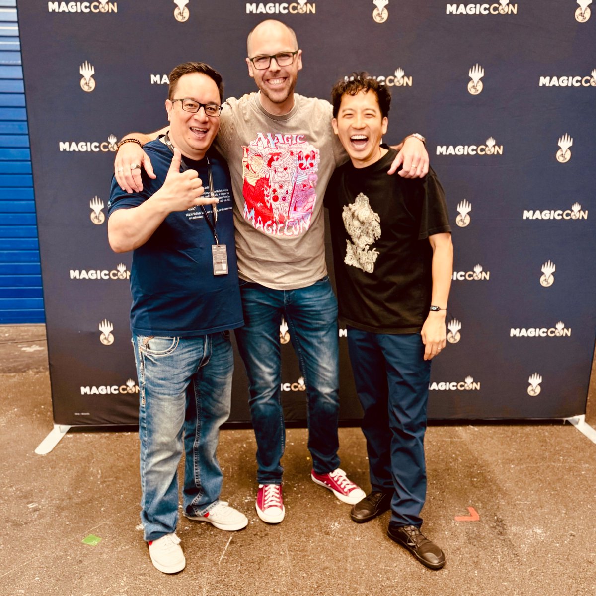 edwkro's tweet photo. @commandcast @jfwong @JoshLeeKwai @GavinVerhey @filipamtg @wachelreeks @Ashlizzlle_ Snapped a good one of @jfwong doing a tarot reading. Also meeting you and @JoshLeeKwai was an absolute blast. So much positive energy! See you next year at MagicCon AMS 2025! https://t.co/lX7vUMuZqi