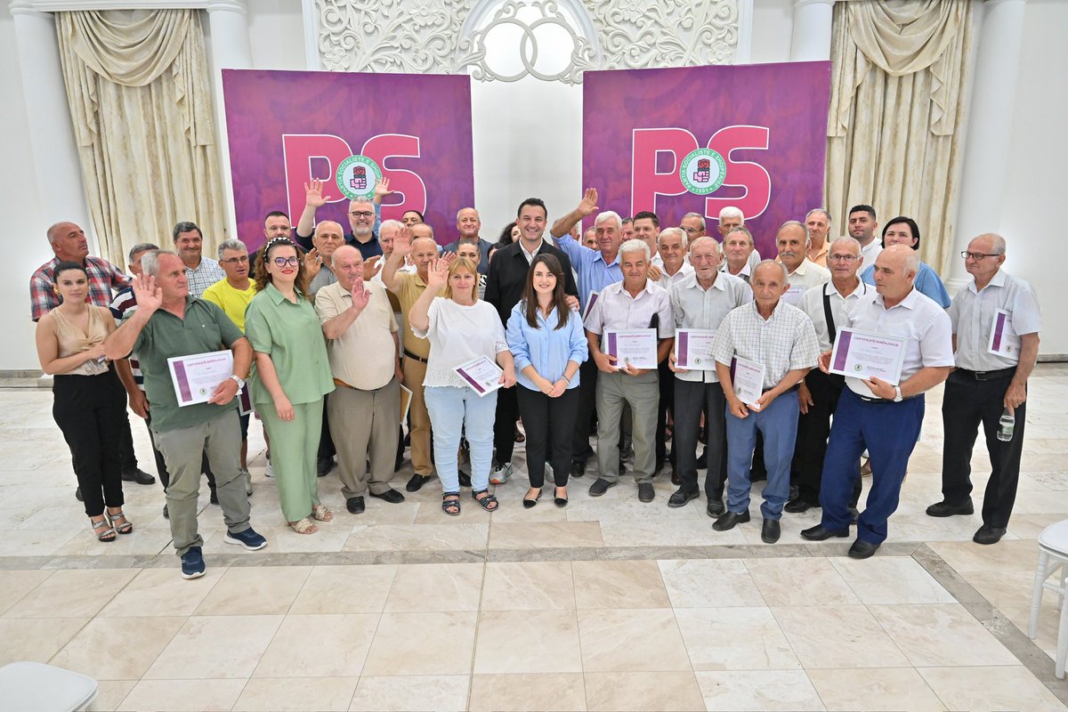 erionveliaj's tweet photo. 📍 Ndroqi, Peza dhe Vaqarri, mirënjohës dhe falenderues për secilin prej jush!

#33vitePS #PartiaSocialiste🌹 https://t.co/RnQmZS2mRx