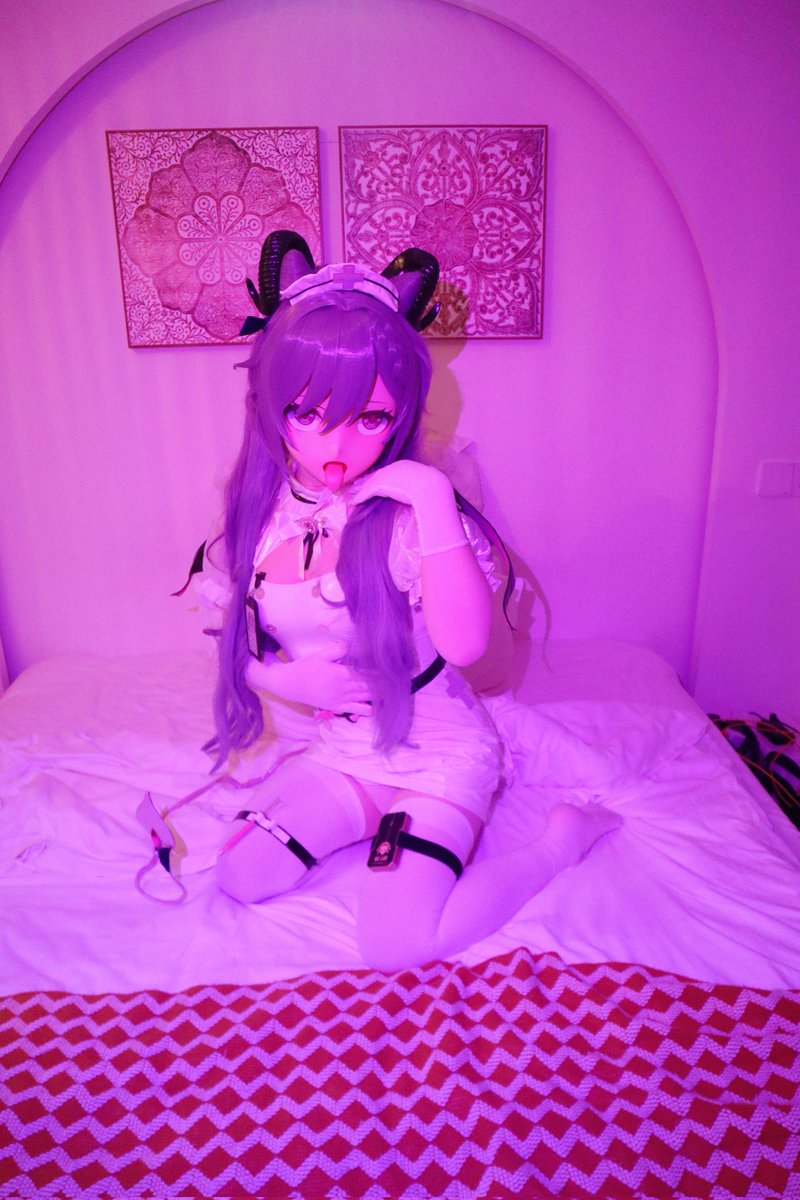 旅行者，刻晴我今晚这一身魅魔护士装能够治愈你的心灵吗？(≧ｗ≦)喵喵？
刻晴:me
摄影:？
〖声明:正经清水玩家涩涩正片，所使用的郊狼道具仅作为道具拍照使用，本正片也不是对角色进行涩情败坏，请勿上纲上线〗
#kigurumi 
#kig 
#原神刻晴cos 
#着ぐるみ 
#GENSHINIMPACT 
#刻晴cos 
#透明人
#护士服