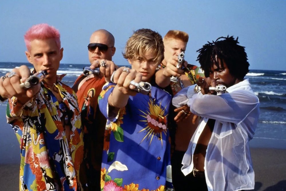 bowiezfr's tweet photo. always thinking about the costume design in romeo + juliet (1996) https://t.co/MXzFoixLE7