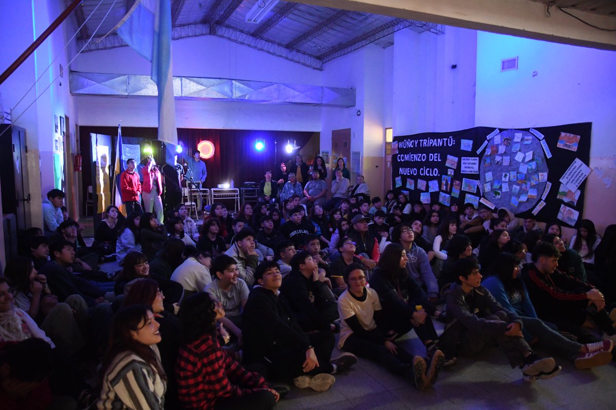 🌍 El Ministerio de Educación acompañó a la Escuela N° 7705 de Rawson en el marco de la Efeméride Intercultural Wiñoy Tripantü y We Tripantü. Esta celebración marca el Inicio del Nuevo Ciclo de los Pueblos Originarios y la Mapu (Tierra).

🔗+ info: bit.ly/3VN4j3B
