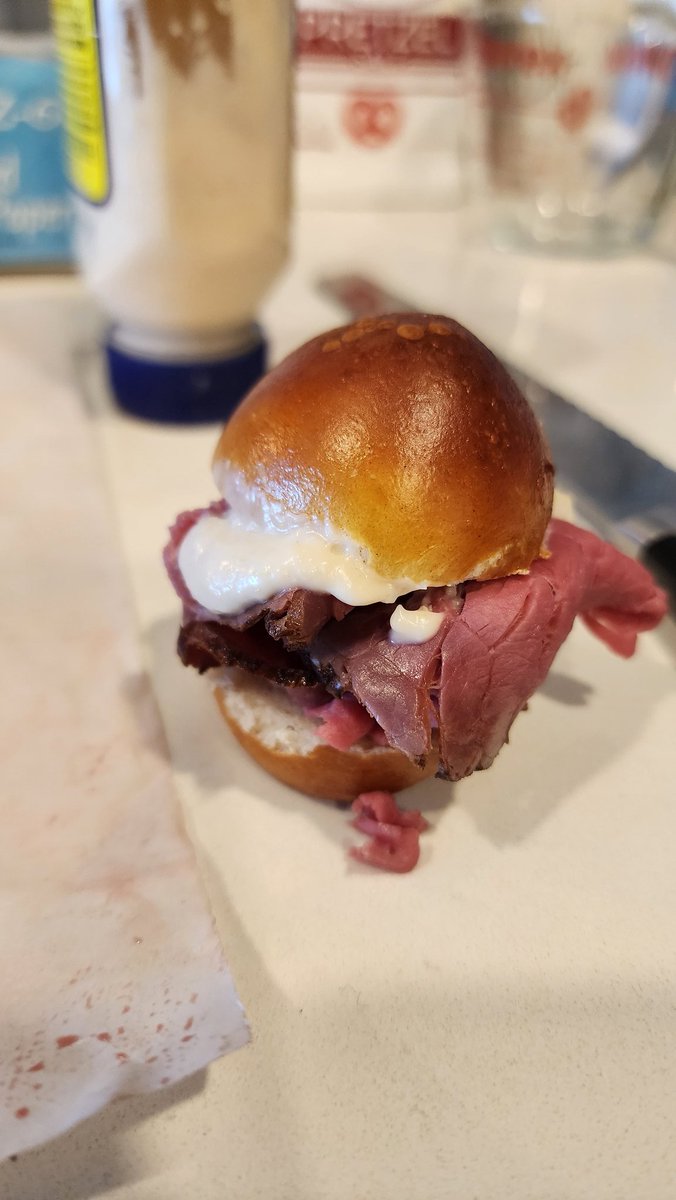 paulypretzels's tweet image. Pauly&apos;s Pretzels Poppers....are a perfect min-slider treat!!!

#Pretzels #letsgettwisted #wearepretzelday #stayknotty