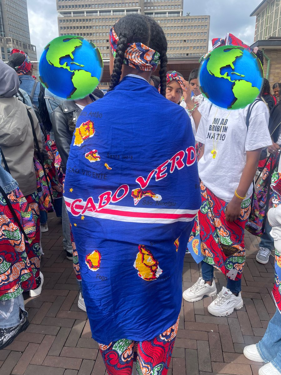 Larcstar's tweet photo. Wan switi manspasi #KetiKoti op pad met groep 8! #bigispikri https://t.co/1SMGPKYzxJ