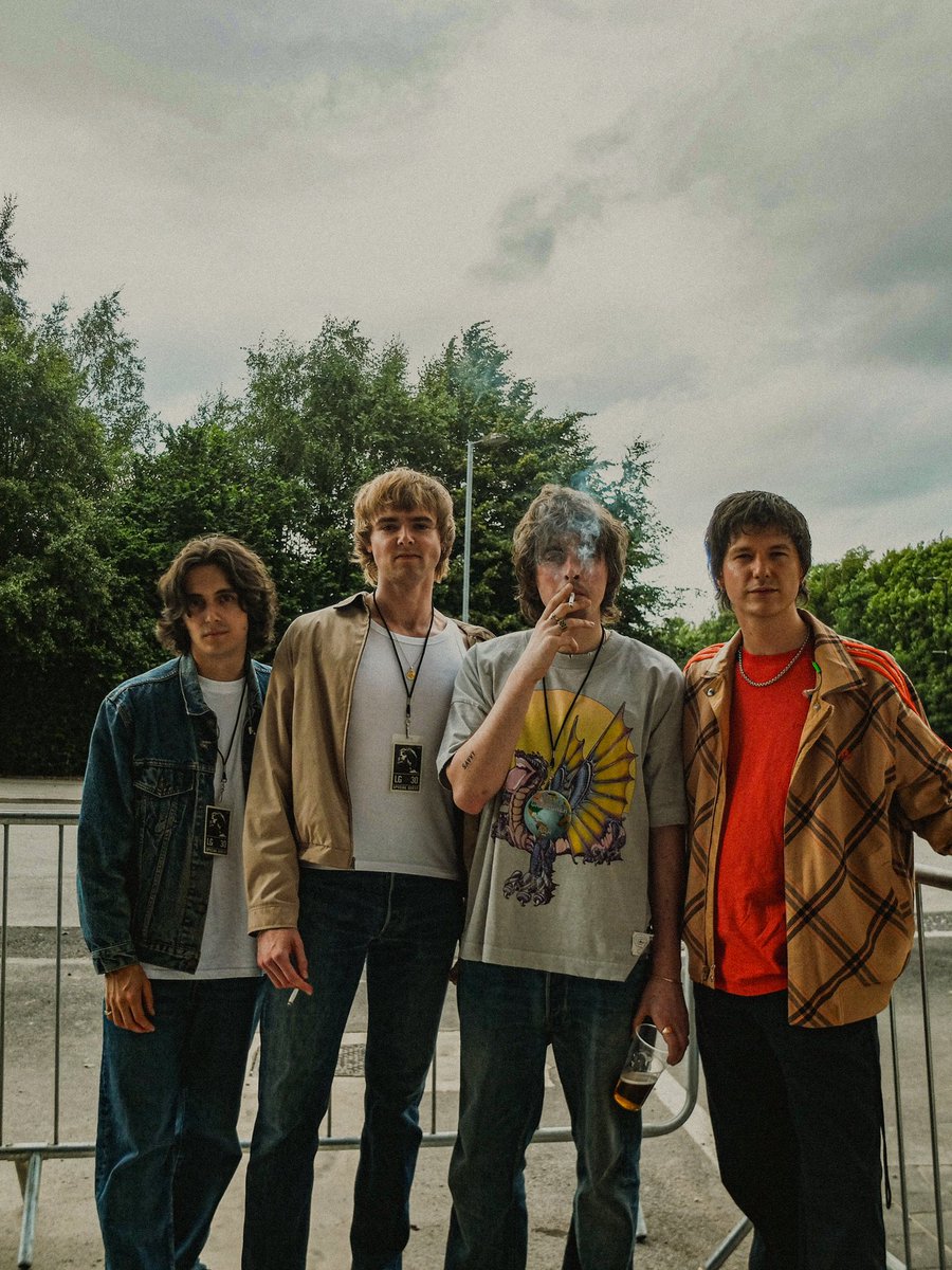 VILLANELLE backstage at Manchester Co-op Live.

Sign up to the mailing list on the website to receive exclusive updates from the band. Music coming soon. 

Taken by @phottosphotos