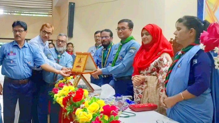 ডোমার উপজেলা স্কাউটসের আয়োজনে ইউএনওকে বিদায় সংবর্ধনা প্রদান