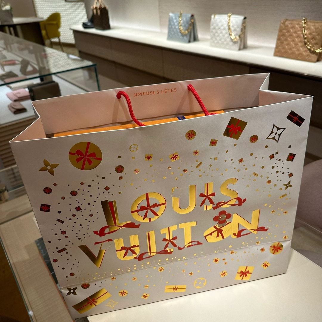 EAで稼いだお金で親にプレゼント買いました🎁

若いうちは親孝行しなくちゃ🥺