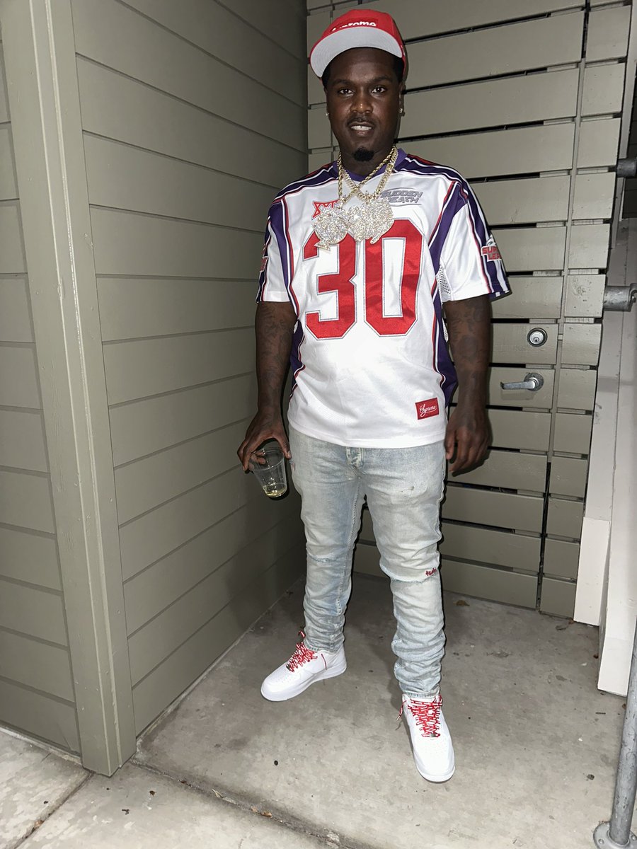 _ineeditall's tweet photo. Dat Boy Stay Stock Like 10 Shots 🔥🤩 2️⃣6️⃣🎉🍾 https://t.co/nOIsyZfwvK