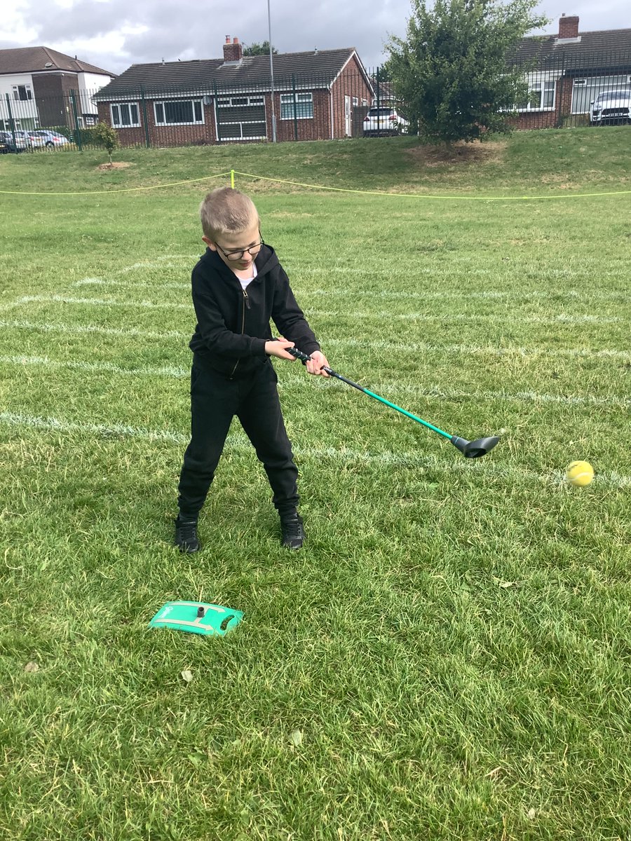 Mini-golf was the first sports event of the week for 2C!