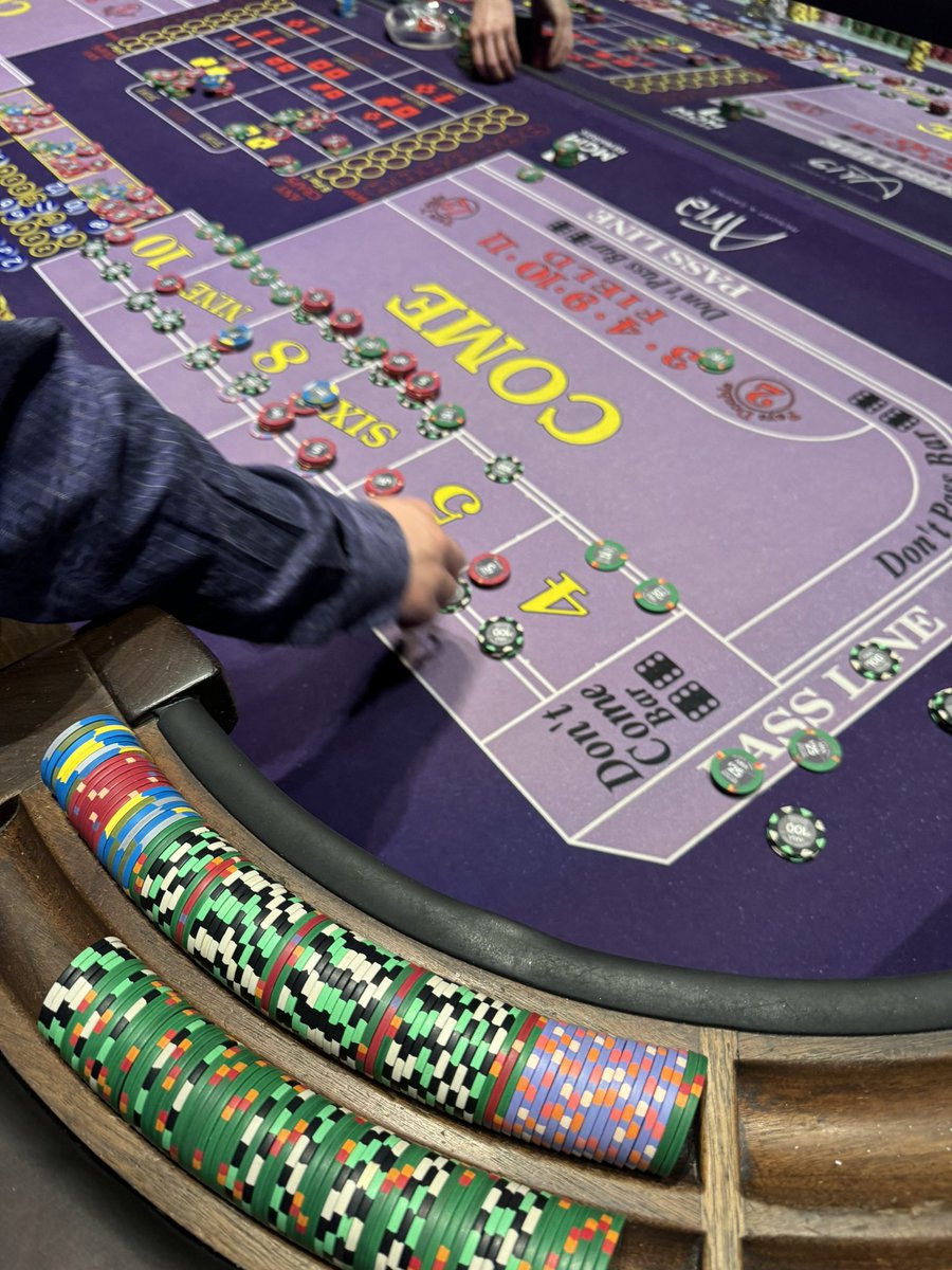 VegasDuffy's tweet image. Craps is fun, craps are fun! #CoffeeDice #Craps #Vegas