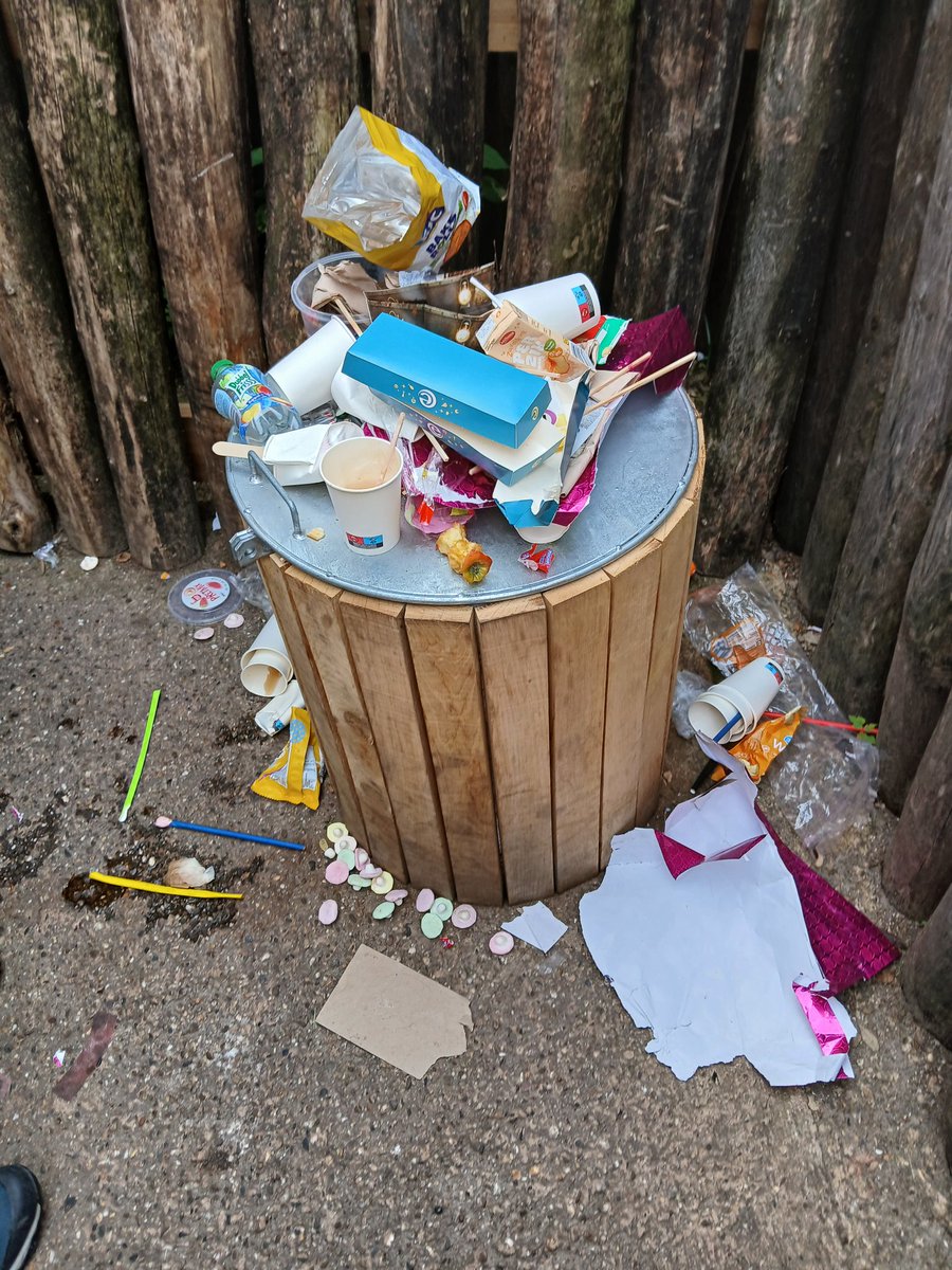 murla__'s tweet image. Tja schoolreisjes dag hé #efteling