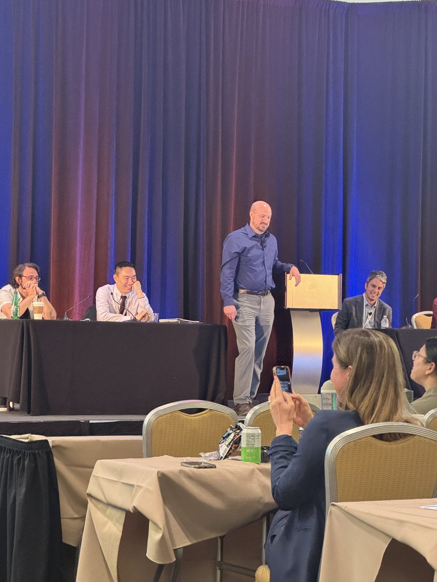 Hats off <a href="/DeRenzoLab/">DeRenzoLab</a> T cells win #ISPNO2024