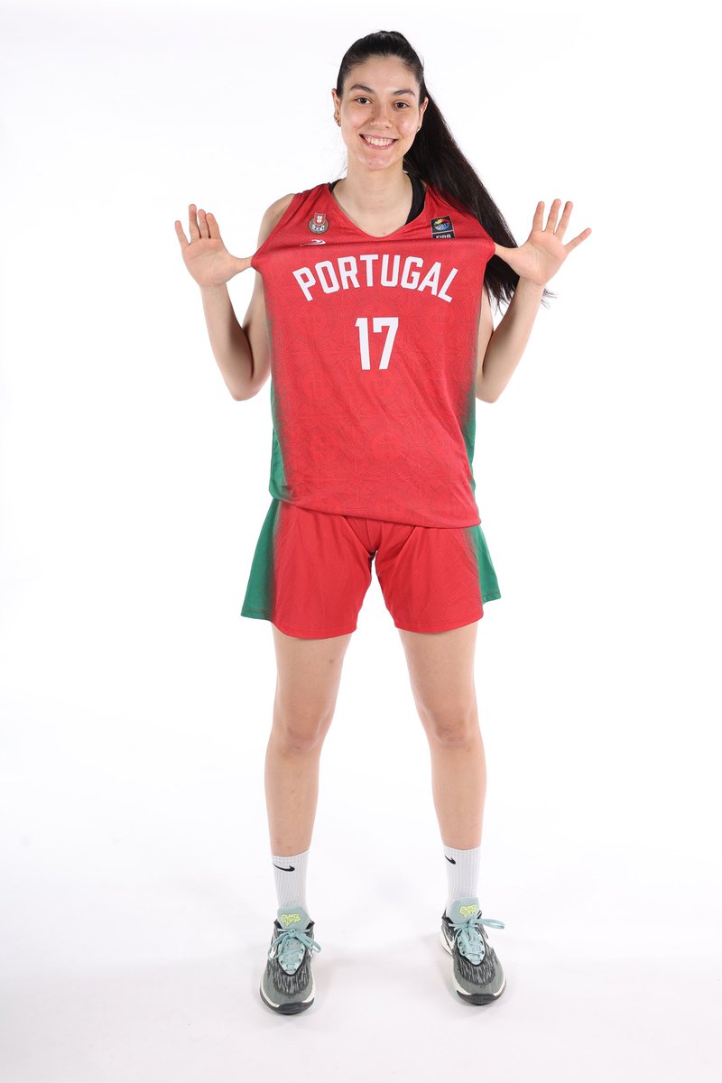 🏀 “Agora estou focada na universidade e, se tudo correr bem, espero chegar à WNBA”!

Entrevista de Ricardo Brito Reis a Clara Silva para ler no nosso site em tinyurl.com/mr358db6 📝

#SomosBasquetebol