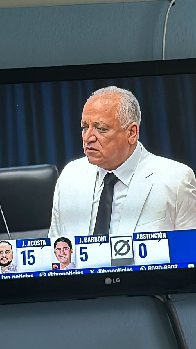 Este señor no quiere que los independientes opinen, que ellos solamente tengan voz. Va duro se va tener que aguantar los próximos 5 años.