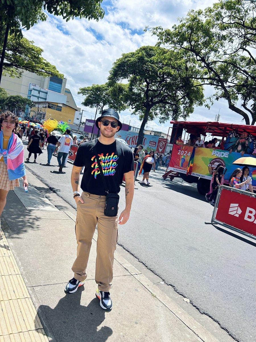 joccpicadocr's tweet photo. Amando en libertad 🌈🥰 https://t.co/7rm8dh41n1