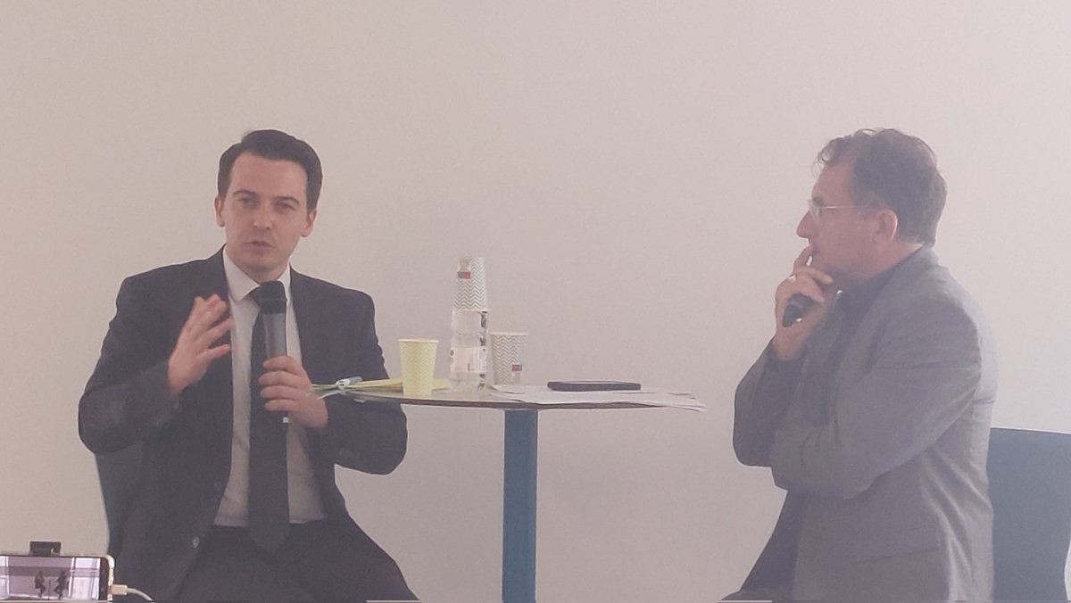 Yann Buanec (@yannbuanec) on Twitter photo Début du débat des législatives organisé par les organisations professionnelles locales. Animation par <a href="/vacchiani/">Stephane Vacchiani</a>. Premier candidat: <a href="/BourlieuxJimmy/">Jimmy Bourlieux</a>. A suivre: <a href="/T_Cazenave/">Thomas Cazenave</a> et <a href="/delpeyrat/">Stéphane Delpeyrat Vincent</a> Début du débat des législatives organisé par les organisations professionnelles locales. Animation par <a href="/vacchiani/">Stephane Vacchiani</a>. Premier candidat: <a href="/BourlieuxJimmy/">Jimmy Bourlieux</a>. A suivre: <a href="/T_Cazenave/">Thomas Cazenave</a> et <a href="/delpeyrat/">Stéphane Delpeyrat Vincent</a>