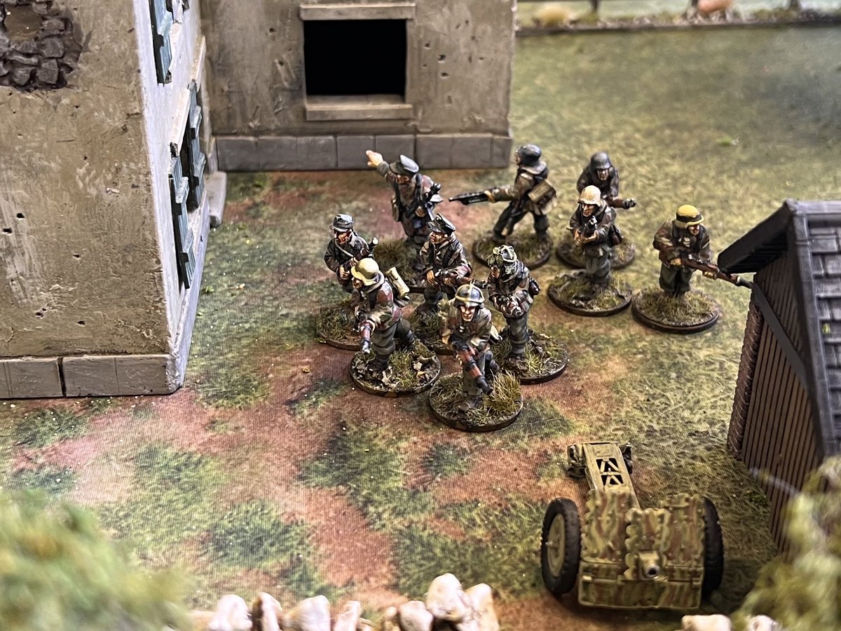 Dozibugger's tweet image. Spot of #ChainofCommand today.
