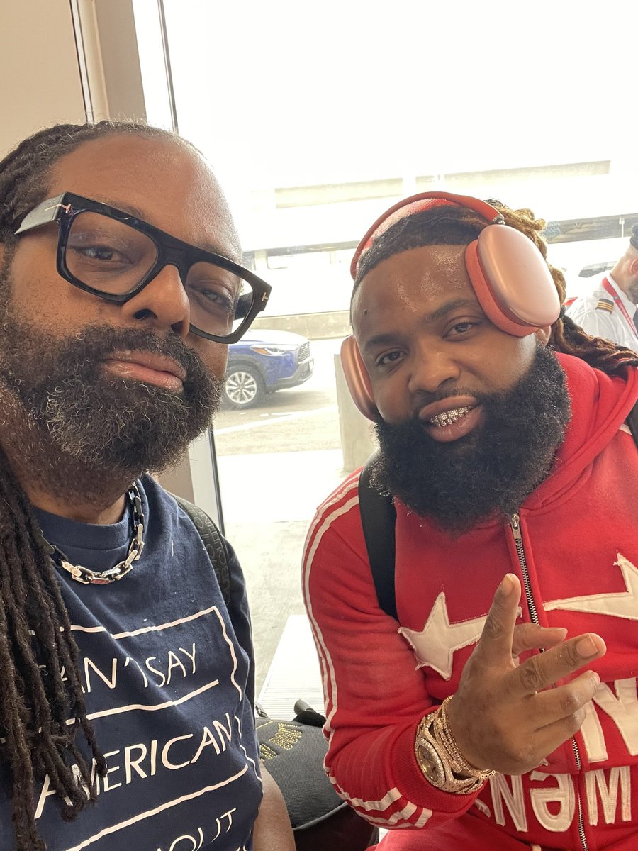 #LAX to #DTW <a href="/Delta/">Delta</a> ✈️