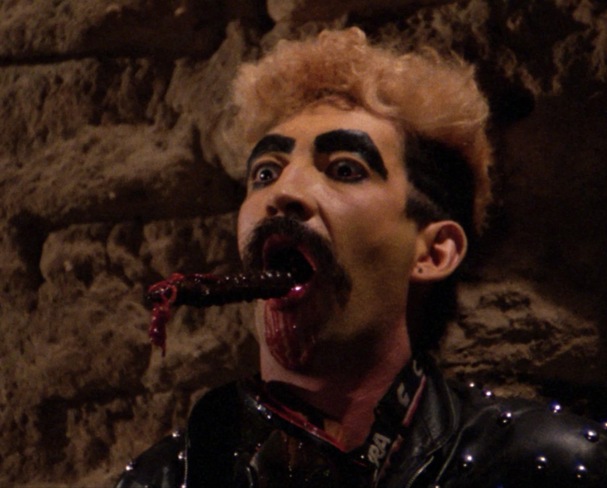 Two of the craziest Mexican exploitation films ever produced, INTREPIDOS PUNKS (1988) and LA VENGANZA DE LOS PUNKS (1991) are finally available on Blu-ray! Both are fully uncut and uncensored and restored from their original negatives.

Pre-Order now:
vinegarsyndrome.com/collections/fr…