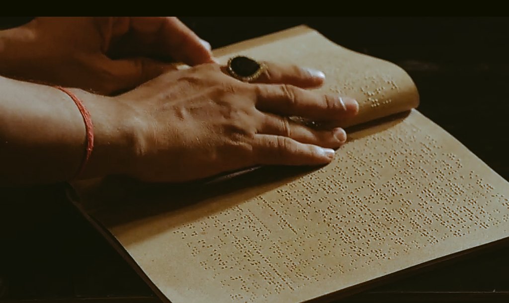zindagified's tweet photo. Brought Braille script for his brother😊👍

#DhruvTara https://t.co/BnOBxYOTUi