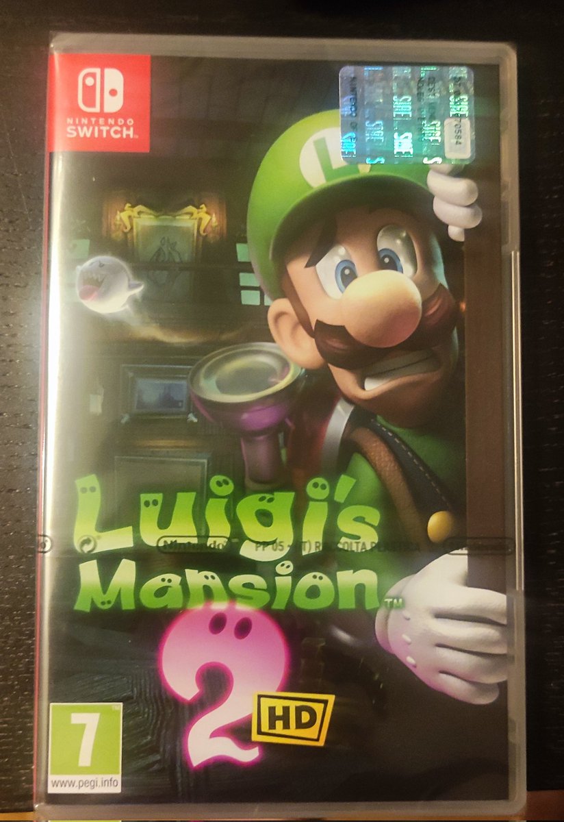 Auregazir's tweet photo. It has finally arrived! But the Wobbly Luigi Figurine is missing... #LuigisMansion2HD #Nintendo #NintendoIT #NintendoSwitch #MyNintendoStore https://t.co/OsTeYo5HJw