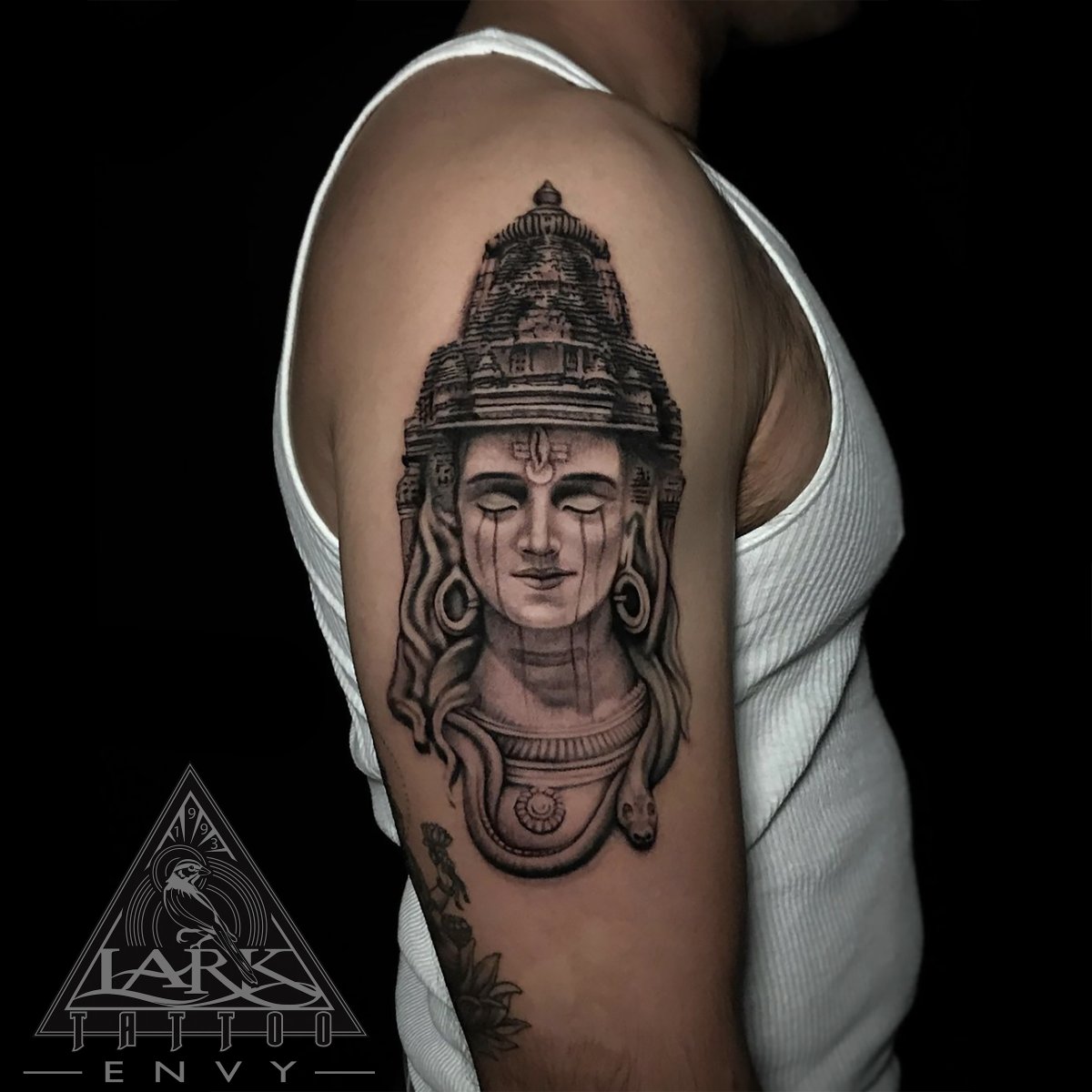 Lark Tattoo tweet media