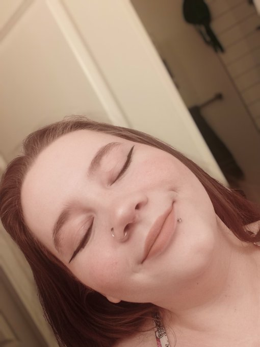 Just feel pretty 🥰😍  #nsfwtwt https://t.co/3YxCPiiNyO<a href="/tag/nsfwtwt"class="tags">#nsfwtwt</a>