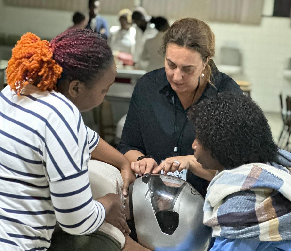NisaFrancisca's tweet photo. Continuamos con el primer ATLS  con instructores locales en Maputo .   Un privilegio mentorizar a Mozambique en este camino. Trabajando con @AArtigas @pguiteria @ireysimo. @StcuaeC @Curro_Blanco @HULPSurgery https://t.co/dzEY1urQoB