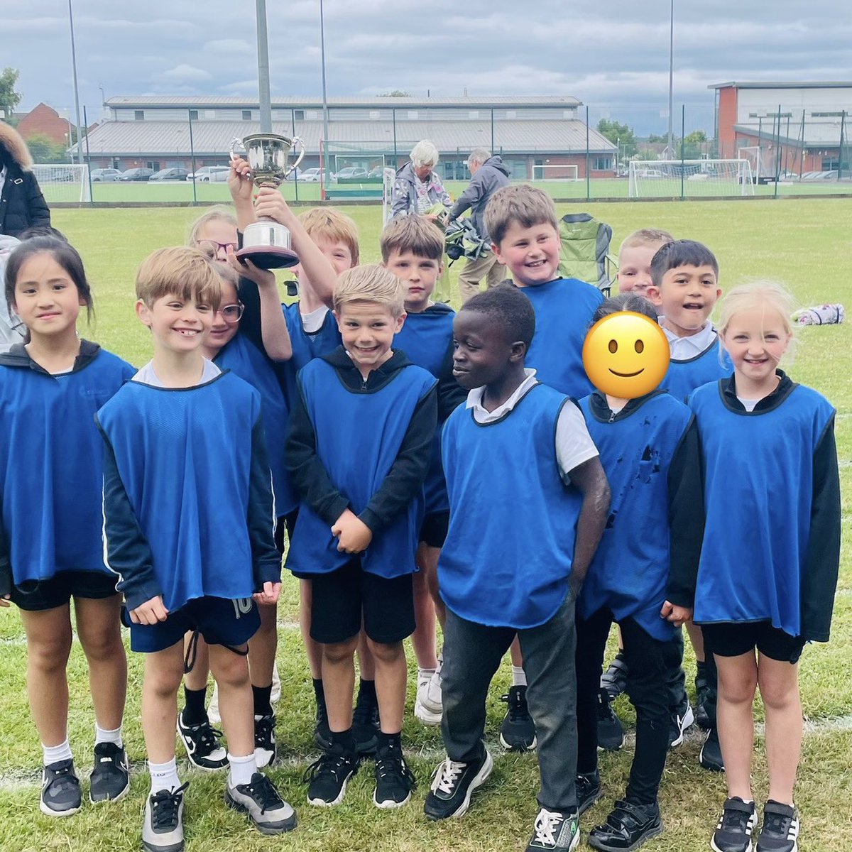 Alligatorsclass's tweet image. Year 3 had a great Sports Day today! Well done to all children and adults who joined in! (even in the rain! ☔️)
Well done to team Europe who won by 1 point! 🏆
@WillowsCE @Geckosclass