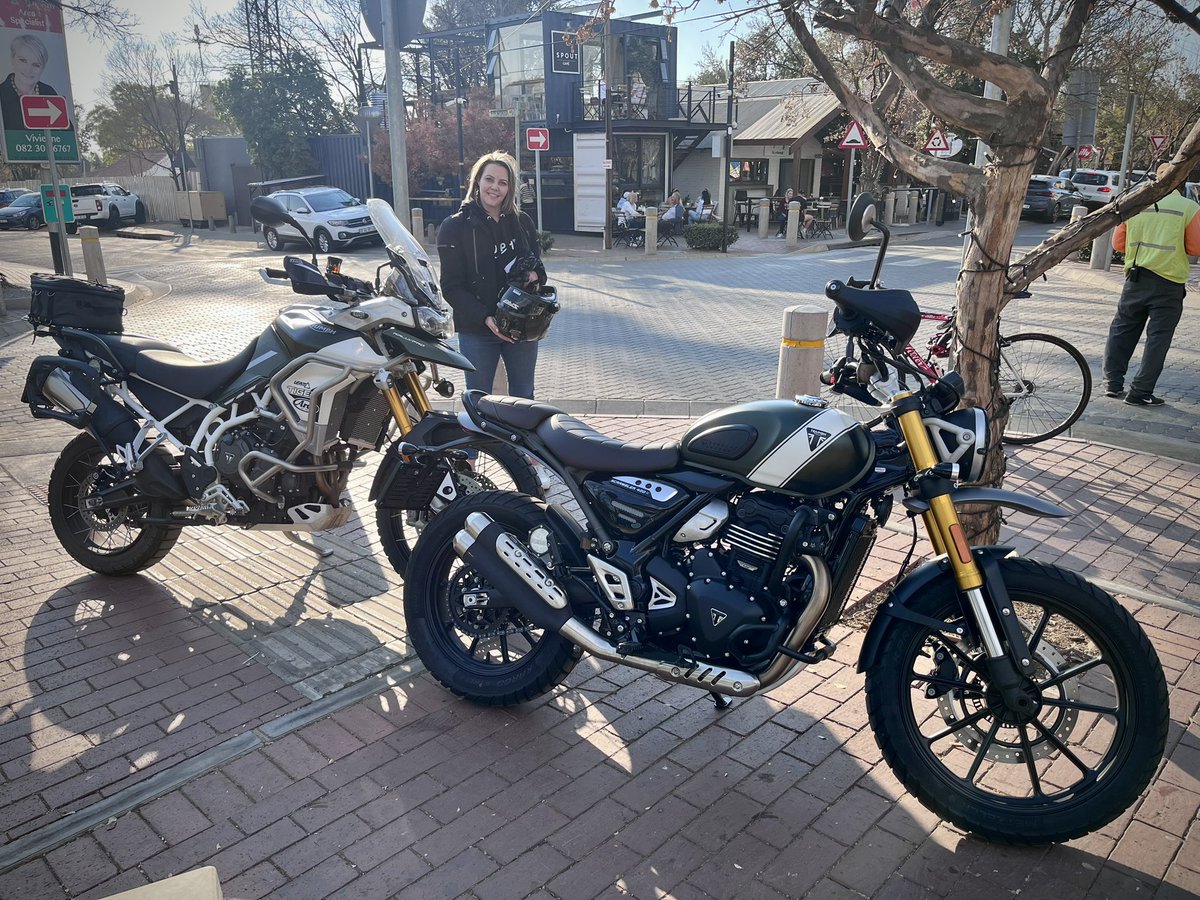 First date night with the bikes... 

What a privilege to share this new chapter with you!! I'm so proud to see you embrace this challenge. Taking it all in your stride...

#MakingMemories #triumphscrambler400x #triumphtiger900rallypro