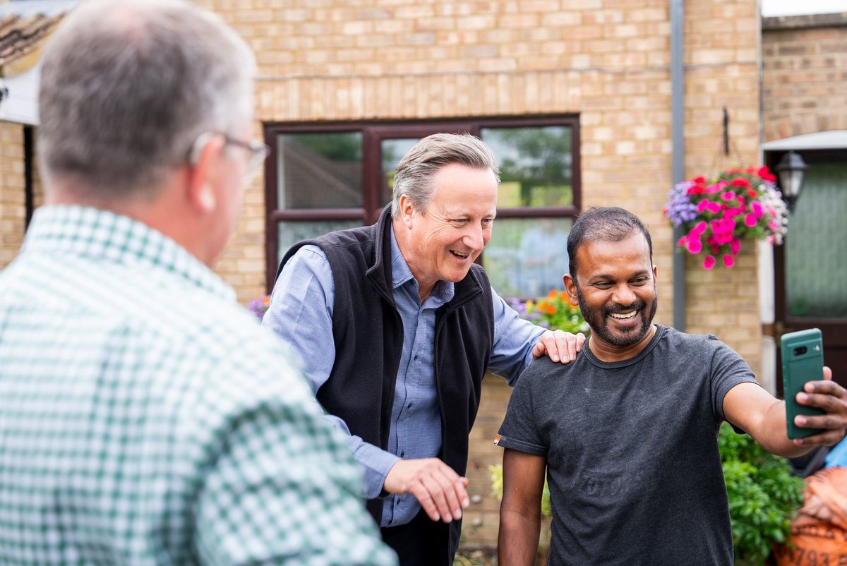 David_Cameron's tweet image. People in Cheltenham, Gloucester and Swindon benefit from having strong Conservative champions for their areas. 

Campaigning with three of the hardest working MPs in Parliament - @alexchalkchelt, @RichardGrahamUK and @robertbuckland.