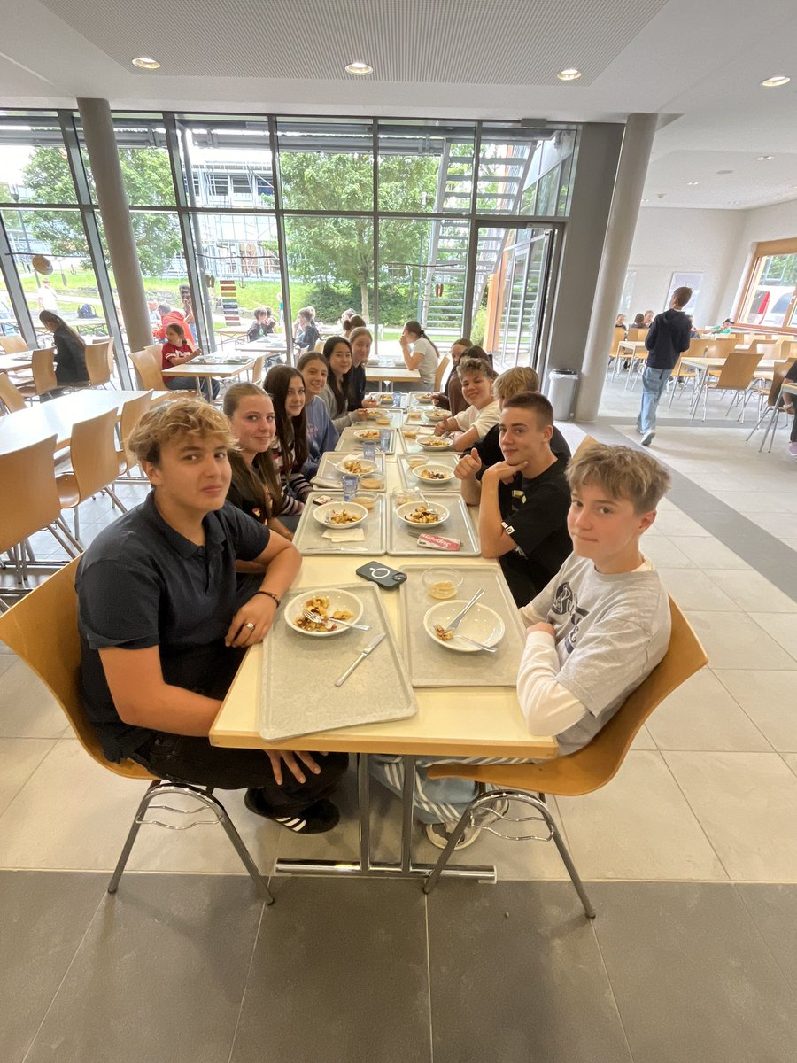 KewHouseMFL's tweet photo. After a delicious lunch of Kaiserschmarrn in the Mensa, we had a great afternoon discovering Stuttgart. There may have been some shopping… #KewHouseGerman #KewHouseLanguages #Stuttgart #Einkaufen https://t.co/J2Hd5ey6jV