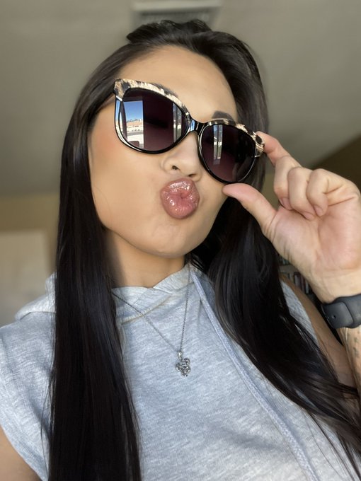 I hope everyone has a great week. https://t.co/F3La0omXZG