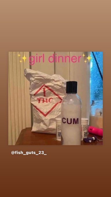 Girl dinner for me then I go make his dinner. https://t.co/spTAHmFmN7