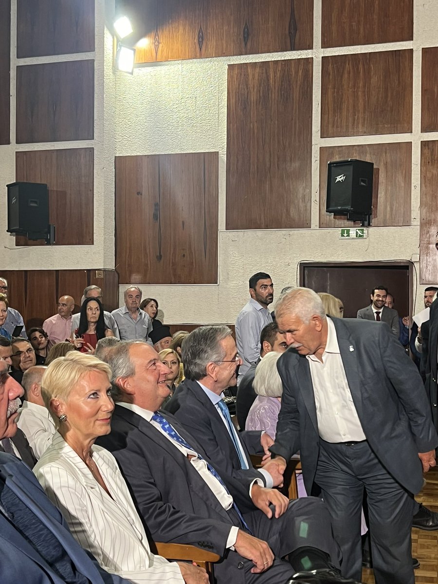 Εκδόσεις Λιβάνη tweet media
