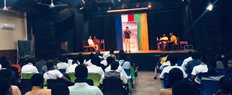 Hoje, a CUFA Centrafique em parceria com AJLD realizaram a final do concurso de discursos na Aliança Francesa. Mais de 500 jovens e adultos discutiram o tema “Juventude diante da sexualidade”. #CufaCentrafrique #cufaglobal #CentralAfricanYouth 🇨🇫✊🏾