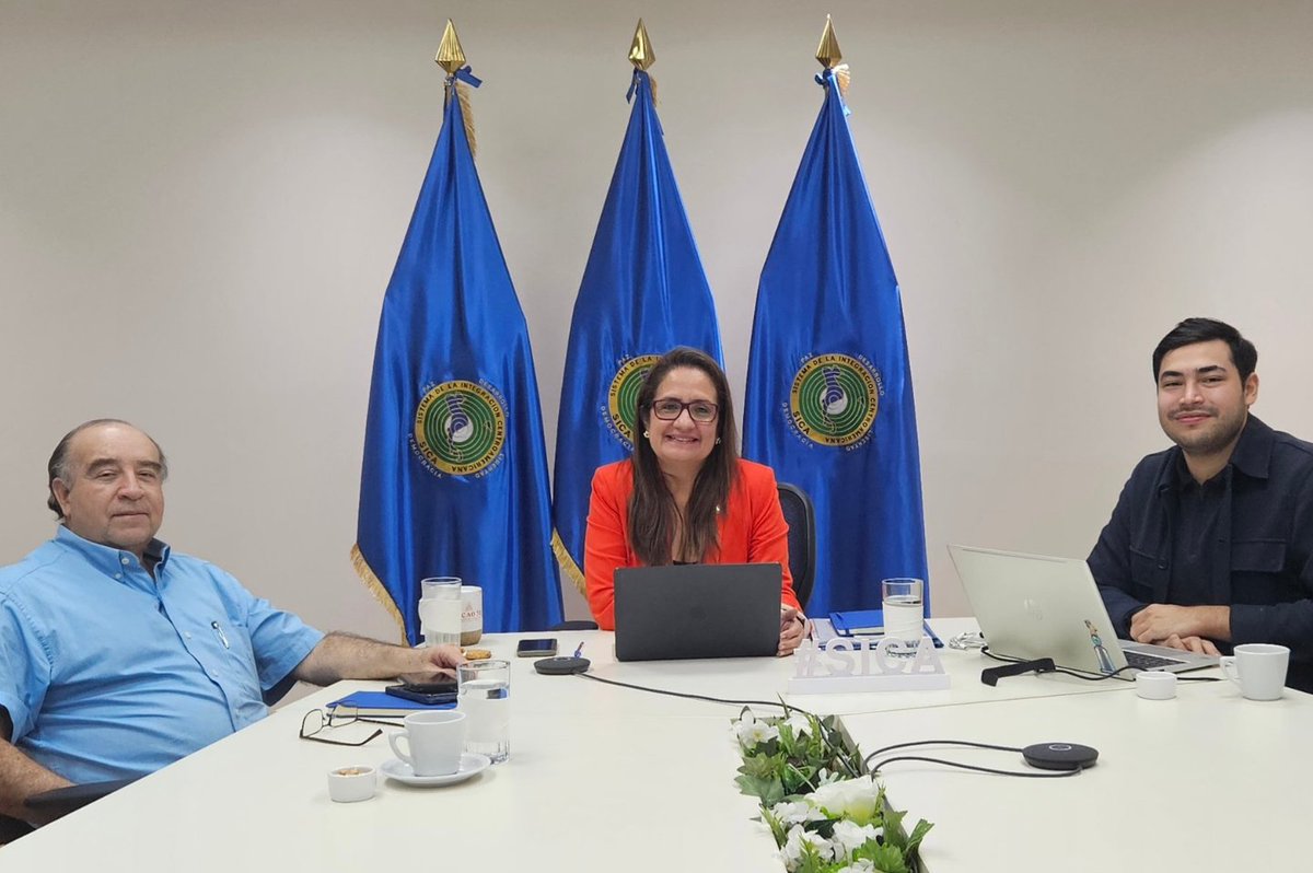 SoldeLiberNica's tweet photo. Acto oficial del traspaso de la Presidencia Pro Tempore del #SICA  de mano de Xiomara Castro De Zelaya  Presidenta de la República de Honduras 🇭🇳 a la República de Nicaragua 🇳🇮 para el período de julio a diciembre de 2024. 

#PPTSICA
#4519SiempreMásAllá https://t.co/M23hnTfwDn