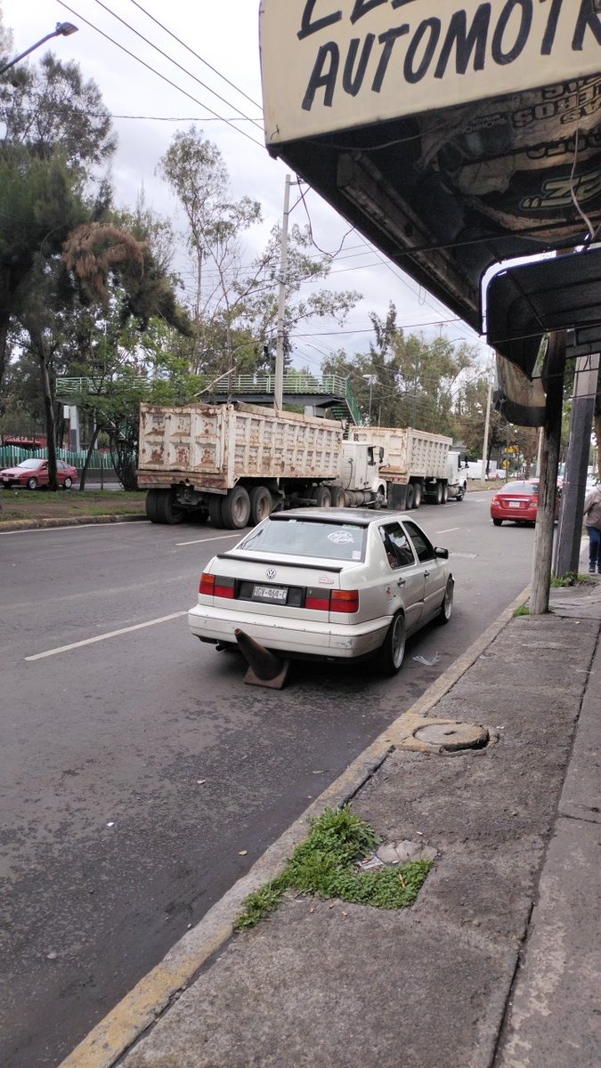 gmelidiary's tweet photo. Av.Texcoco NO HAY PASO NO VENGAN PARA ACÁ utilicen otras vías. https://t.co/XL54RLZuwf