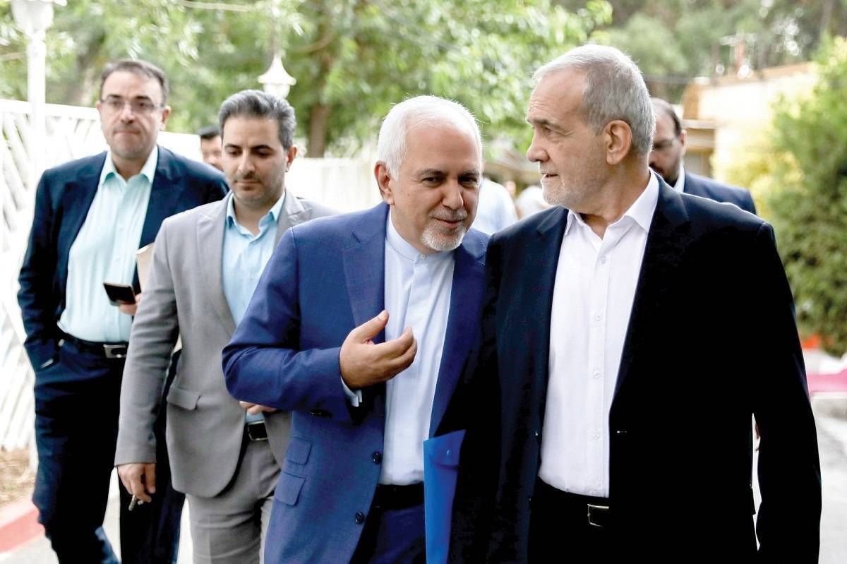 baharb54's tweet photo. یک سوال از آقای #پزشکیان_مخالف_یارانه،
کارشناسانی که ازشون درباره یارانه نظر گرفتید داخلی بودند یا خارجی ؟
آیا درد مردم را میدانستند؟
گویا شما با وام ازدواج هم مخالفید ؟ 
راستی از عواقب افزایش قیمت نفت هم با کارشناس هاتون صحبت کردید؟ https://t.co/TWjexWnKQW