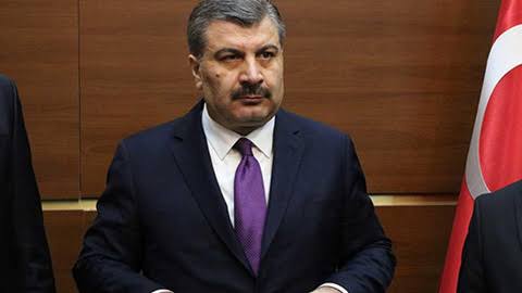 Görevden affını isteyen Sağlık Bakanı Fahrettin Koca,  COVID-19 pandemisinde ilk vakayı açıklamış,çok önemli olan aşıların Türkiye'ye getirilmesine ilişkin çalışmalar yürütmüştü. Bakan Koca, 2023 Türkiye Genel Seçimleri sonrasında yeniden sağlık bakanı olarak atanmıştı.