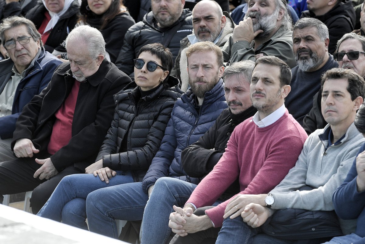 Kicillofok's tweet photo. Durante 50 años intentaron mil veces dar por muerto el legado de Perón. En el siglo XXI fueron Néstor y Cristina quienes le devolvieron al peronismo la fuerza transformadora que le dio protagonismo a los trabajadores, al pueblo que había sido marginado de la vida política y social.