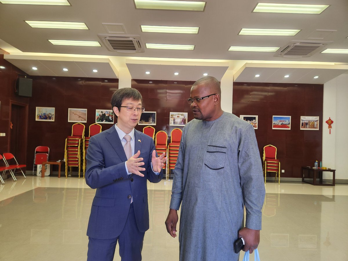 StudioDjiboMPro's tweet photo. Honneur de recevoir le 2ème prix du concours "LA CHINE À MES YEUX" première édition. Organisé par l'Ambassade de la République Populaire de Chine au Niger. Sur près de 200 candidats nous occupons la 2ème place.
@studio Djibo-M production l'assurance de votre visibilité ! https://t.co/W1sITNjmDx