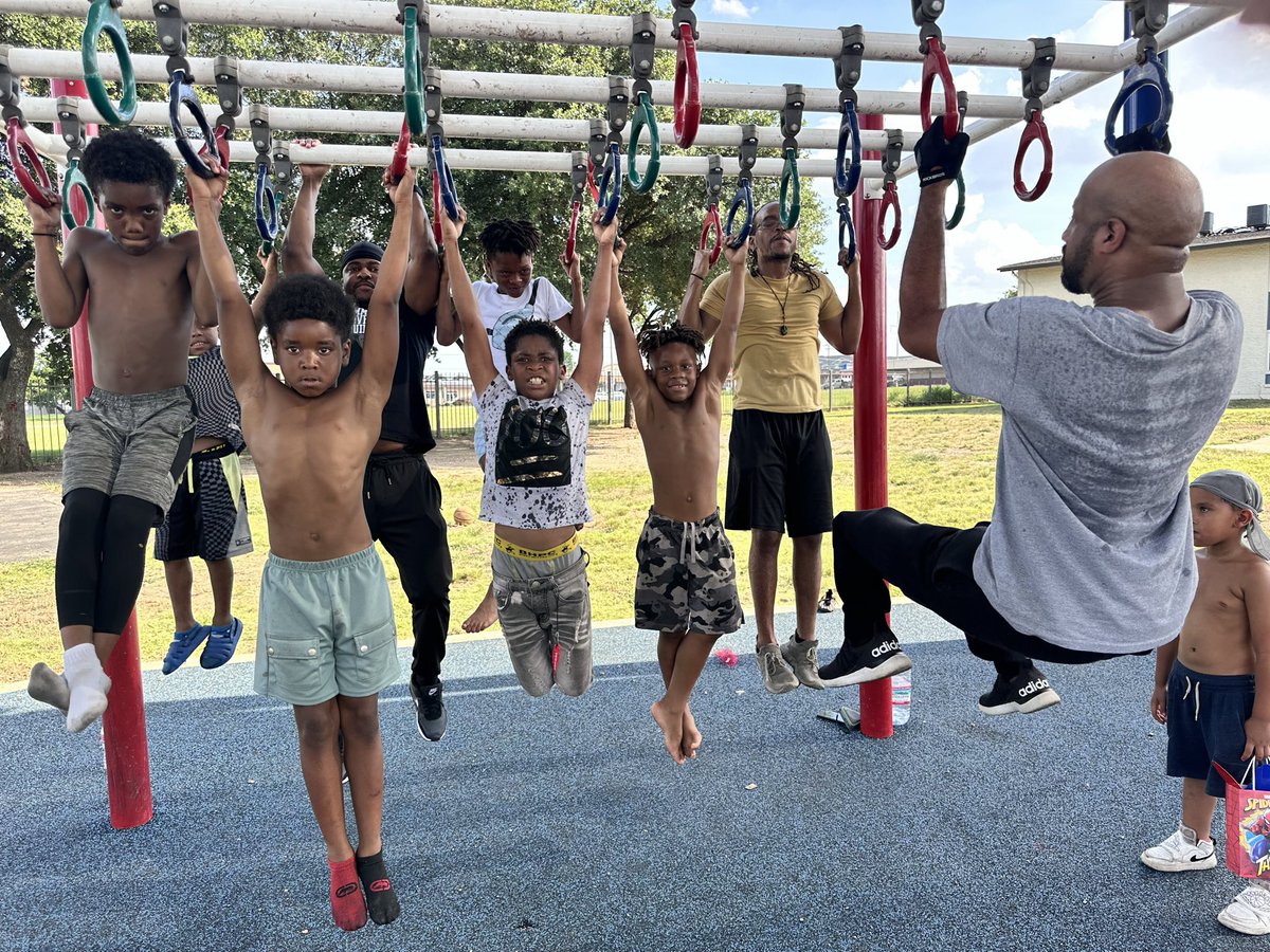 Community Movement Builders tweet media