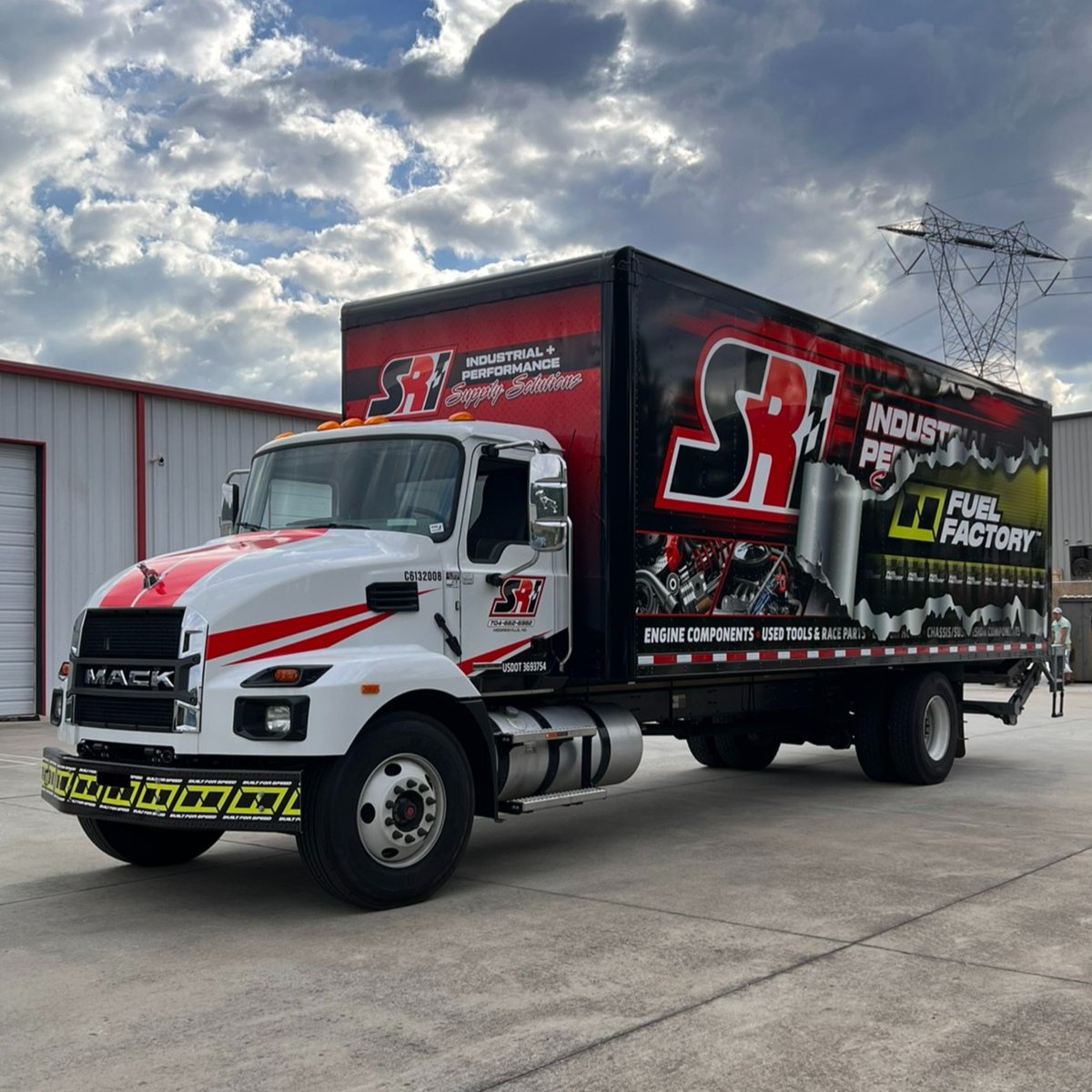 SRI Performance (@sriperformance) on Twitter photo 🚚✨ Check out our brand new <a href="/FuelFactory/">FuelFactory</a> that just rolled in! A huge shout-out to <a href="/redeyedesigns/">redeye designs</a> for turning this dream into a reality. 💭 We're all fueled up and ready to hit the road! 🎉 #FuelFactory #NewWheels #TruckUnveiling #ThanksRedEyeDesigns 🚚✨ Check out our brand new <a href="/FuelFactory/">FuelFactory</a> that just rolled in! A huge shout-out to <a href="/redeyedesigns/">redeye designs</a> for turning this dream into a reality. 💭 We're all fueled up and ready to hit the road! 🎉 #FuelFactory #NewWheels #TruckUnveiling #ThanksRedEyeDesigns