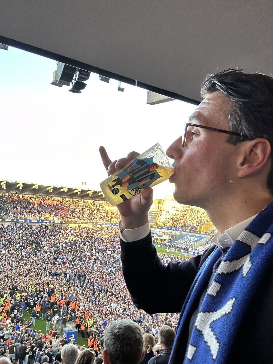 We hebben nog altijd KAMPIOENEUH OLE OLE 🥹🤩💙🖤