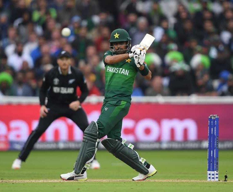 RichKettle07's tweet photo. What just happened to Babar Azam 👀

#BabarAzam https://t.co/Axyn7dSrD2