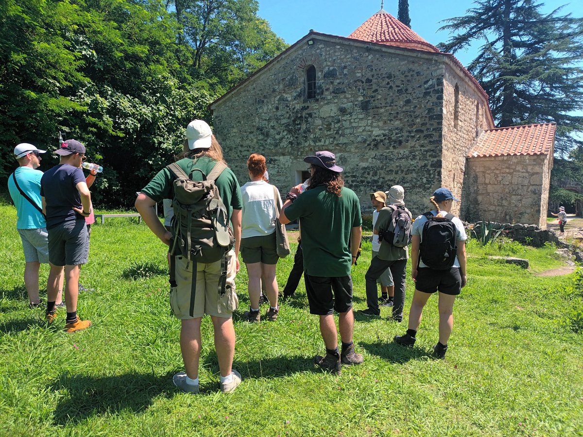 Zoe__Em's tweet image. And what a first couple of days to ease us all in! Site tour, swimming in the river, the food, the people, the trenches actually looking like trenches again...